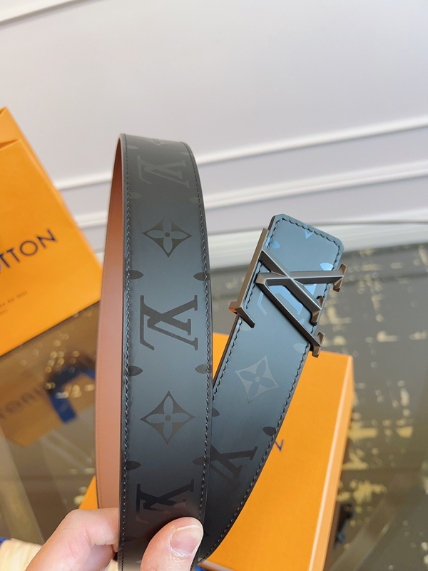 ルイヴィトンベルト着用イメージ